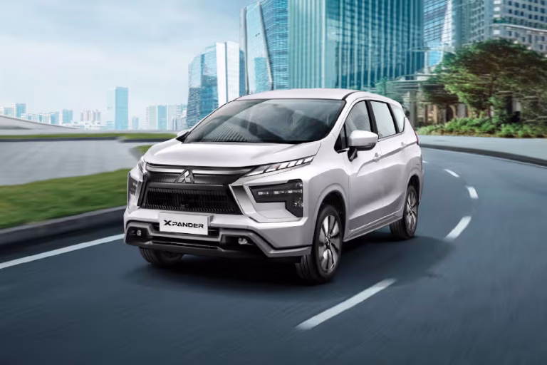mitsubishi-xpander-front-angle-low-view-561872