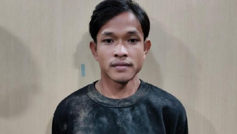 pria_penusuk_mantan_istri