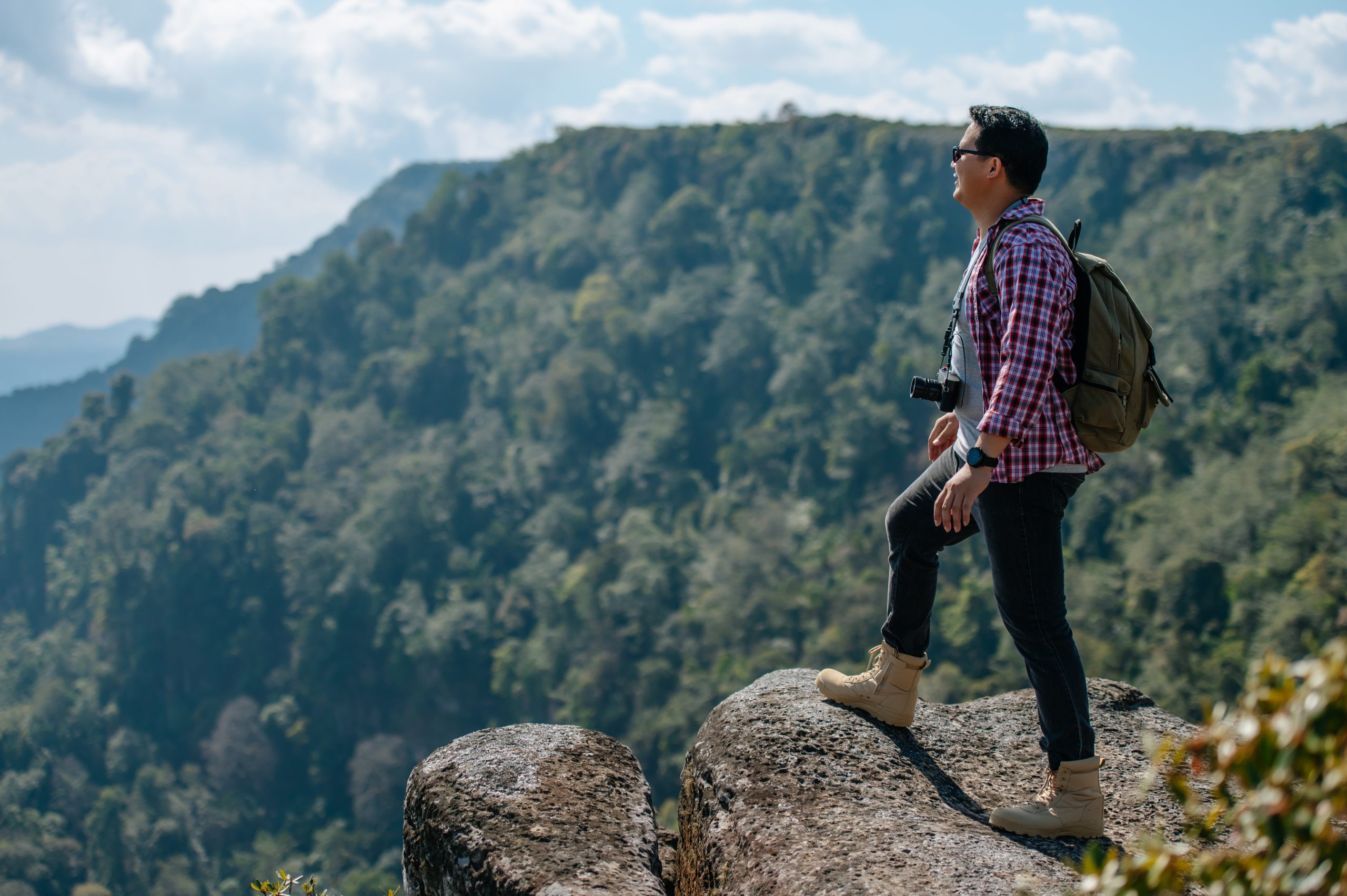 Tren Olahraga Mendaki Gunung 2025: Aktivitas Outdoor Favorit untuk Gaya Hidup Seimbang