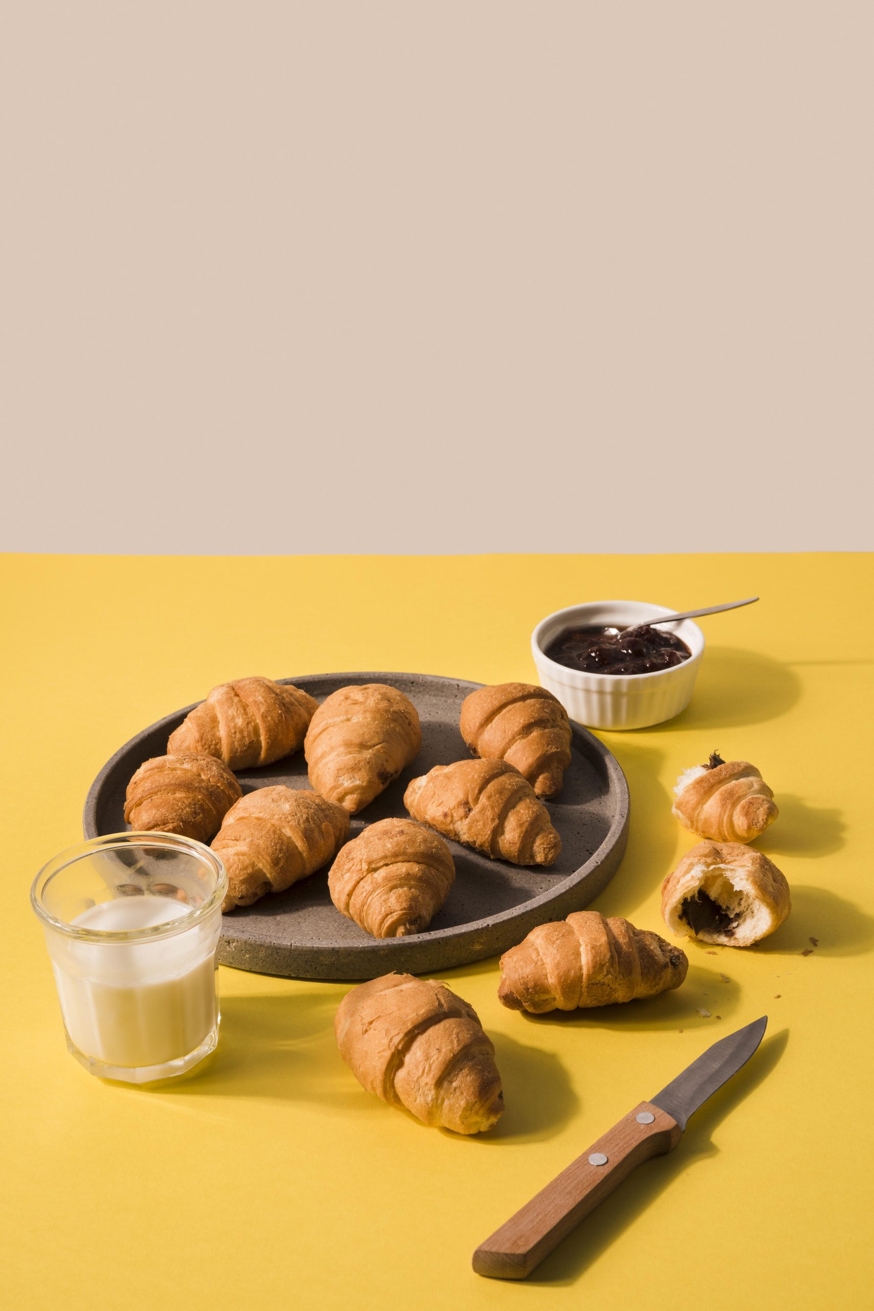 Croissant Roti Prancis: Kenapa Roti Lapis Ini Jadi Favorit Pecinta Pastry dan Viral di Indonesia?