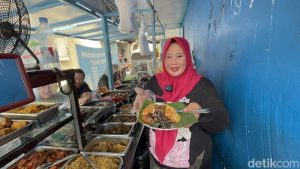 warung-kongdhe-yang-viral-dengan-berbagai-menu-saru-di-surabaya-1758522238731_169