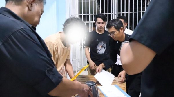 pelakusaatdiamankanpetugaslapaskotabumi1761872863162169  Newest Indonesia