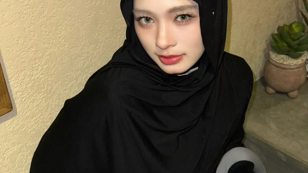 Inara Rusli membuat laporan ke Bareskrim Polri