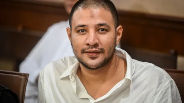 Terdakwa kasus peredaran narkotika di dalam Rutan Salemba Ammar Zoni saat menjalani sidang lanjutan di Pengadilan Negeri Jakarta Pusat Kamis 18122025 ANTARA FOTORivan Awal Linggatom