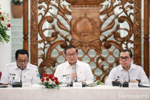 Gubernur DKI Jakarta Pramono memberikan paparan realisasi APBD 2025 Foto Reza Pratama Putra