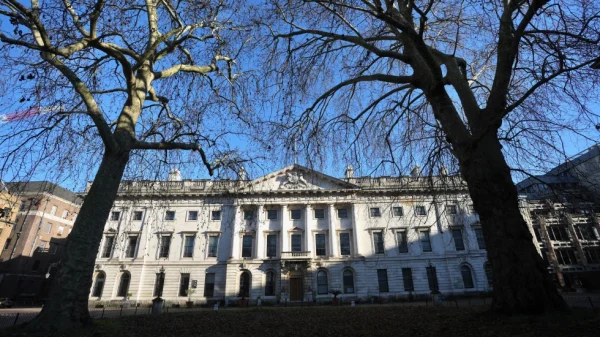Pemandangan umum Royal Mint Court, lokasi perencanaan kedutaan besar Tiongkok yang baru di London, dekat distrik keuangan London, Rabu, 14 Januari 2026. (AP Photo/Kin Cheung)