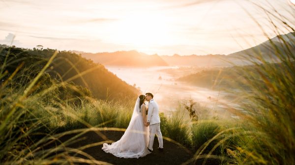 Pre wedding di Pinggan Kintamani Bali Foto Dok Bali Pixtura