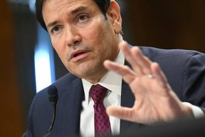 Menteri Luar Negeri AS Marco Rubio memberikan kesaksian dalam sidang Komite Hubungan Luar Negeri Senat untuk meneliti kebijakan AS terhadap Venezuela di Capitol Hill di Washington DC 28 Januari 2026 Militer AS menyerbu Caracas pada 3 Januari dan menangkap Nicolas Maduro musuh lama Washington dari kalangan kiri dan istrinya Cilia Flores Foto oleh SAUL LOEB  AFP via Getty Images