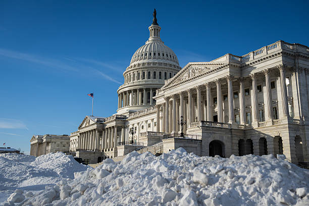 Gedung Capitol AS di Washington DC AS pada hari Jumat 30 Januari 2026 Presiden Donald Trump dan Demokrat Senat telah mencapai kesepakatan sementara untuk mencegah penutupan pemerintahan AS yang mengganggu sementara Gedung Putih terus bernegosiasi dengan Demokrat tentang pembatasan baru pada razia imigrasi yang telah memicu protes nasional Fotografer Graeme SloanBloomberg via Getty Images