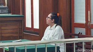 Terdakwa Penipuan Wall Charger BYD Juliet Hardiani Foto dok Praditya Fauzi RahmandetikJatim