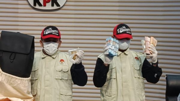 KPK resmi menetapkan enam orang sebagai tersangka kasus korupsi importasi Bea Cukai Penyidik turut menyita barang bukti senilai Rp 40 5 miliar Liputan6comRifqy Alief Abiyya