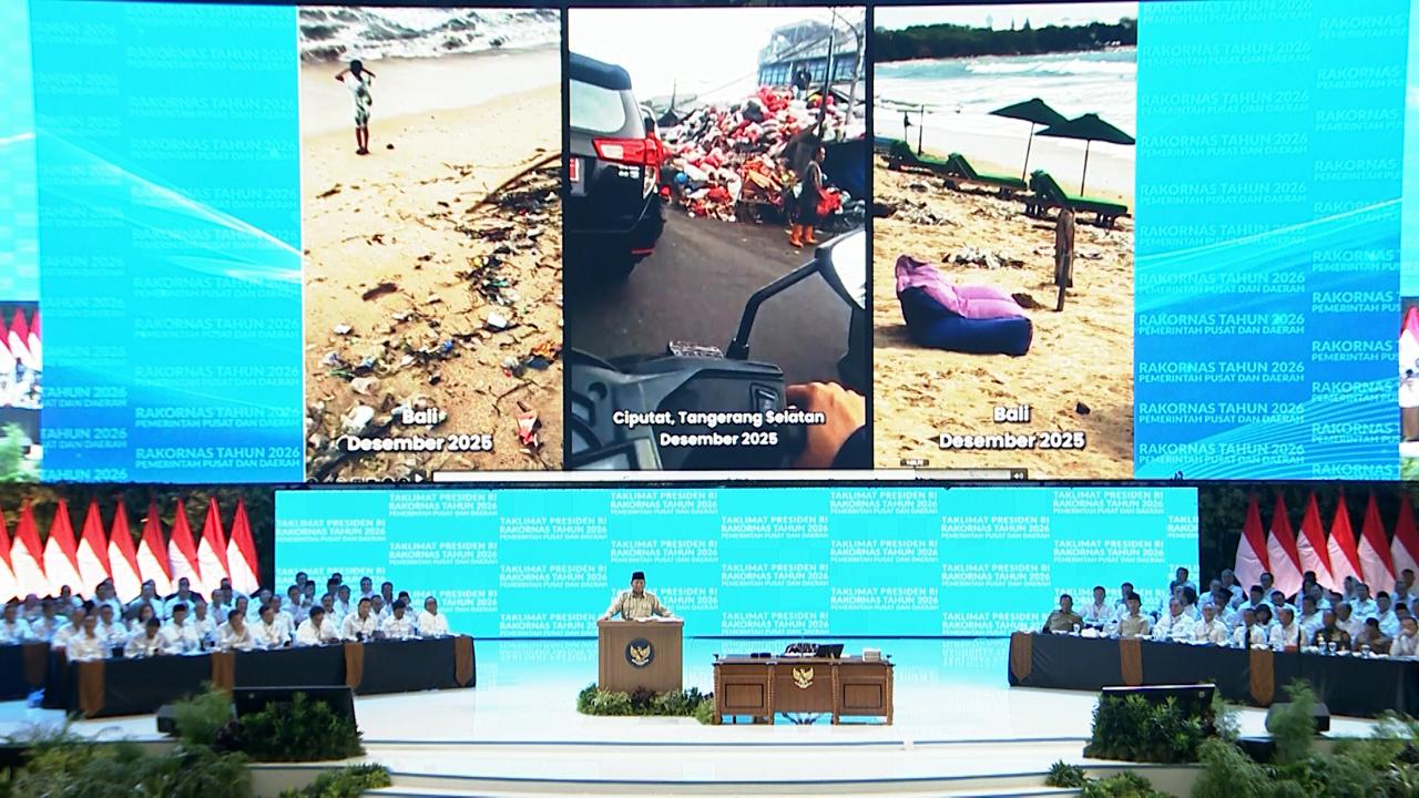 Presiden Prabowo menegur secara terbuka jajaran pemerintah daerah Bali termasuk gubernur dan para bupati terkait persoalan sampah yang dinilai sudah mencemari lingkungan dan mengancam keberlanjutan pariwisata nasional di Sentul International Convention Center SICC Kabupaten Bogor