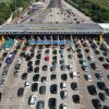 Gerbang Tol GT Cikampek Utama beroperasi secara penuh untuk layani kendaraan menuju arah Jakarta saat arus balik Lebaran 2025 Jasa Marga
