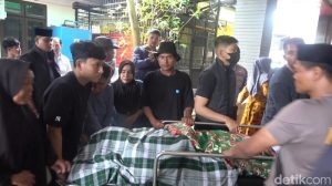 anggota-direktorat-samapta-polda-sulsel-bernama-bripda-dirja-pratama-19-tewas-diduga-dianiaya-oleh-seniornya-di-asrama-1771753755843_169