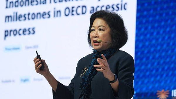 Mari Elka Pangestu penasihat Presiden Prabowo Subianto bidang perdagangan internasional dan kerja sama multilateral berbicara selama KTT Ekonomi Indonesia di Jakarta Indonesia pada Selasa 3 Februari 2026 KTT ini akan berlanjut hingga 4 Februari Fotografer Dimas ArdianBloomberg via Getty Images