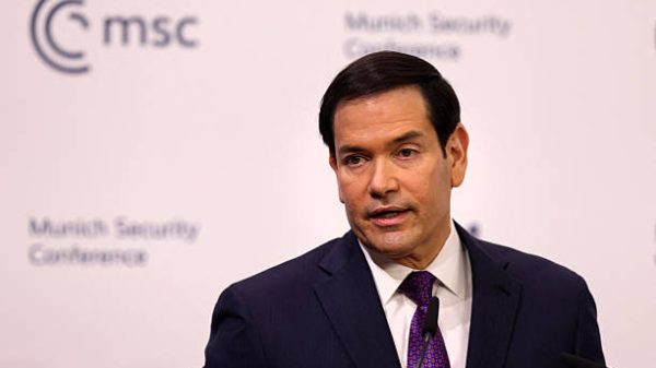 Menteri Luar Negeri AS Marco Rubio berbicara selama Konferensi Keamanan Munich MSC ke 62 pada 14 Februari 2026 di Munich Jerman selatan Kepala negara dan pemerintahan serta menteri luar negeri dan pertahanan dari seluruh dunia diharapkan hadir dalam pembicaraan kebijakan keamanan dari 13 hingga 15 Februari 2026 Foto oleh Alexandra BEIER  POOL  AFP via Getty Images