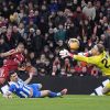Rio Ngumoha dari Liverpool mencetak gol keempat timnya dalam pertandingan tersebut tetapi dinyatakan offside selama pertandingan putaran keempat Piala FA Emirates di Anfield Liverpool Tanggal foto Sabtu 14 Februari 2026 Foto oleh Peter ByrnePA Images via Getty Images