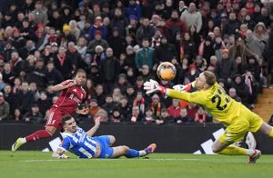 Rio Ngumoha dari Liverpool mencetak gol keempat timnya dalam pertandingan tersebut tetapi dinyatakan offside selama pertandingan putaran keempat Piala FA Emirates di Anfield Liverpool Tanggal foto Sabtu 14 Februari 2026 Foto oleh Peter ByrnePA Images via Getty Images