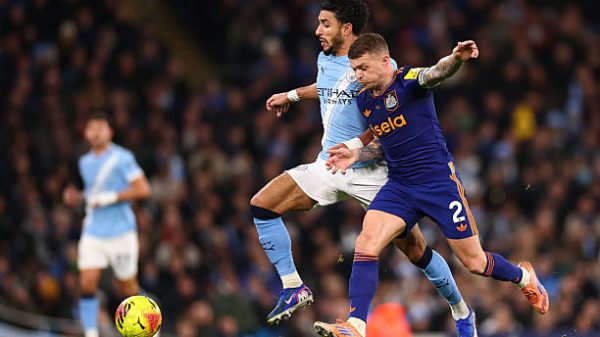 MANCHESTER INGGRIS   21 Februari Omar Marmoush dari Manchester City berhadapan dengan Kieran Trippier dari Newcastle United selama pertandingan Liga Premier antara Manchester City dan Newcastle United di Stadion Etihad pada 21 Februari 2026 di Manchester Inggris Raya Foto oleh Shaun Brooks   CameraSport via Getty Images