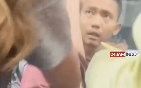 Dua Wanita Jadi korban Pelecehan Seksual Di KRL rute ManggaraiDuri Jakarta