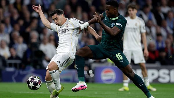 MADRID SPANYOL   11 Maret Kiri Brahim Diaz dari Real Madrid Marc Guehi dari Manchester City selama pertandingan Liga Champions UEFA antara Real Madrid vs Manchester City di Estadio Santiago Bernabeu pada 11 Maret 2026 di Madrid Spanyol Foto oleh Maria Gracia JimenezSoccratesGetty Images