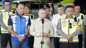 kiri-kanan-dirut-jasa-marga-direktur-utama-pt-jasa-marga-persero-tbk-rivan-a-purwantono-menteri-perhubungan-dudy-purwagandhi-k-1774232065095_169
