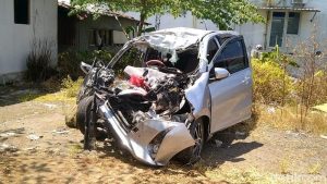 penampakan-ringseknya-mobil-calya-vs-bus-di-tol-tegal-yang-meenewaskan-4-orang-pemudik-kamis-1932026-1773903035064_169