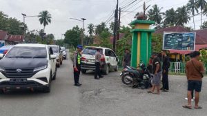 polisi-melakukan-olah-tkp-lokasi-kecelakaan-lalu-lintas-yang-melibatkan-sepeda-motor-honda-scoopy-dengan-mobil-toyota-avanza-d-1774319659254_169