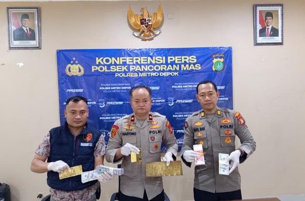 Polisi menggelar konferensi pers kasus dukun palsu 'pengganda uang' di Depok. (Foto: dok. Istimewa)