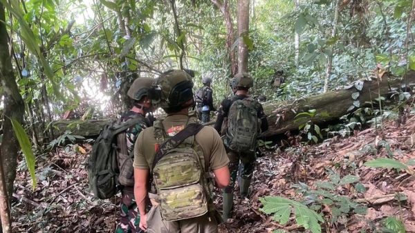 Foto Satgas Rajawali Mambri dan Satgas Damai Cartenz menembak mati anggota KKB pimpinan Aibon Kogoya di Nabire dok Istimewa