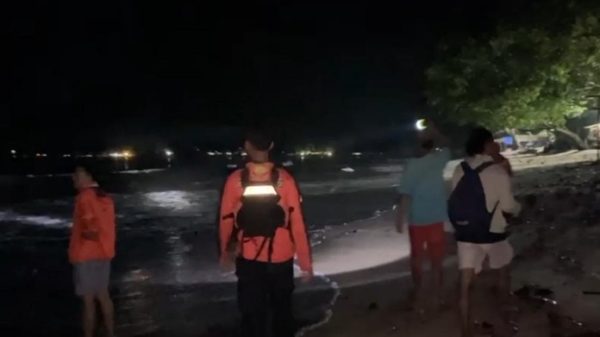 Tim SAR mencari pelajar bernama Raka Mudiawan 14 yang dilaporkan hilang di Pantai Carita Kabupaten Pandeglang Banten Korban diduga hilang terseret ombak Dok Istimewa