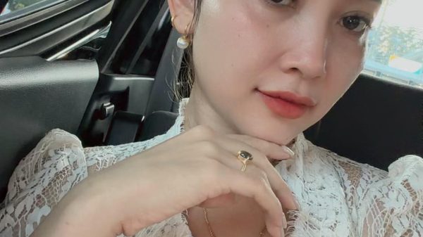 Selebgram Kadek Komala Sari Foto Dok Facebook