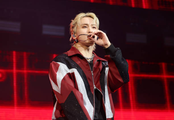 DETROIT MICHIGAN   10 Desember Mark dari NCT Dream tampil di atas panggung selama acara Jingle Ball 2024 iHeartRadio Channel 955 yang Dipersembahkan oleh Capital One di Little Caesars Arena pada 10 Desember 2024 di Detroit Michigan Foto oleh Scott LegatoGetty Images untuk iHeartRadio