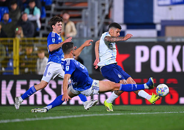 COMO, ITALIA - 12 APRIL: Luis Henrique dari FC Internazionale beraksi selama pertandingan Serie A antara Como 1907 dan FC Internazionale di Stadion Giuseppe Sinigaglia pada 12 April 2026 di Como, Italia. (Foto oleh Mattia Pistoia - Inter/Inter via Getty Images)