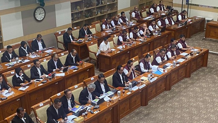 rapat-komisi-iii-dpr-soal-ruu-narkotika-dan-psikotropika-dwidetikcom-1775564205624_169