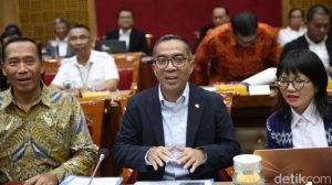rapat-perdana-mendikti-brian-yuliarto-dengan-komisi-x-dpr-ri-digelar-tertutup-1740560679086_169