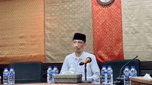 DPRD Main Game Dan Merokok Saat Rapat