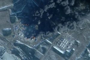 Rusia dan Ukraina Saling Serang Drone, Pelabuhan Minyak di Baltik Terbakar