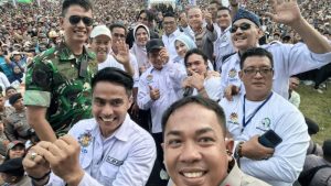 kapolda-banten-dan-gubernur-andra-soni-peringati-hari-buruh-di-kabupaten-serang-1777814275935_169