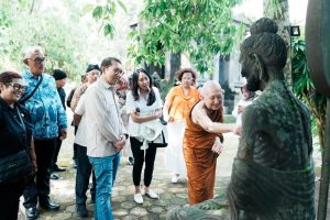 menbud-perkuat-komitmen-pelestarian-borobudur-sebagai-living-heritage-1777819140569