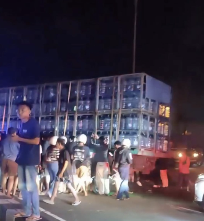 Jalan Bypass Ida Bagus Mantra Gelap Dan Dipenuhi Pohon Besar, Banyak PR Untuk Pemprov Bali