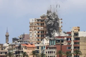 Saat Trump Bicara Perdamaian, Delapan Warga Tewas dalam Serangan Israel di Kota Tyre Lebanon