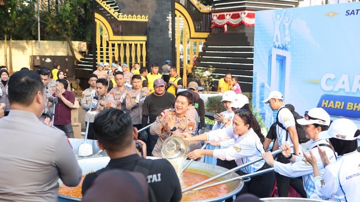 dapur-jaga-jakarta-digelar-di-car-free-day-kawasan-polda-metro-jaya-untuk-meramaikan-pembukaan-pekan-olahraga-polri-2026-sekal-1782648739741_169