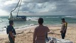 kapal-yacht-asal-australia-yang-terdampar-di-bibir-pantai-kabupaten-rote-ndao-ntt-1781703916922_169