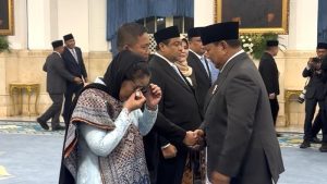 nanik-menangis-usai-dilantik-prabowo-jadi-kepala-bgn-1780912888154_169