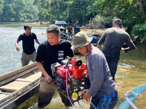 polsek-kampar-kiri-menyita-3-unit-rakit-penambangan-emas-tanpa-izin-peti-di-sungai-subayang-desa-kota-lama-kecamatan-kampar-ki-1780632330940_43