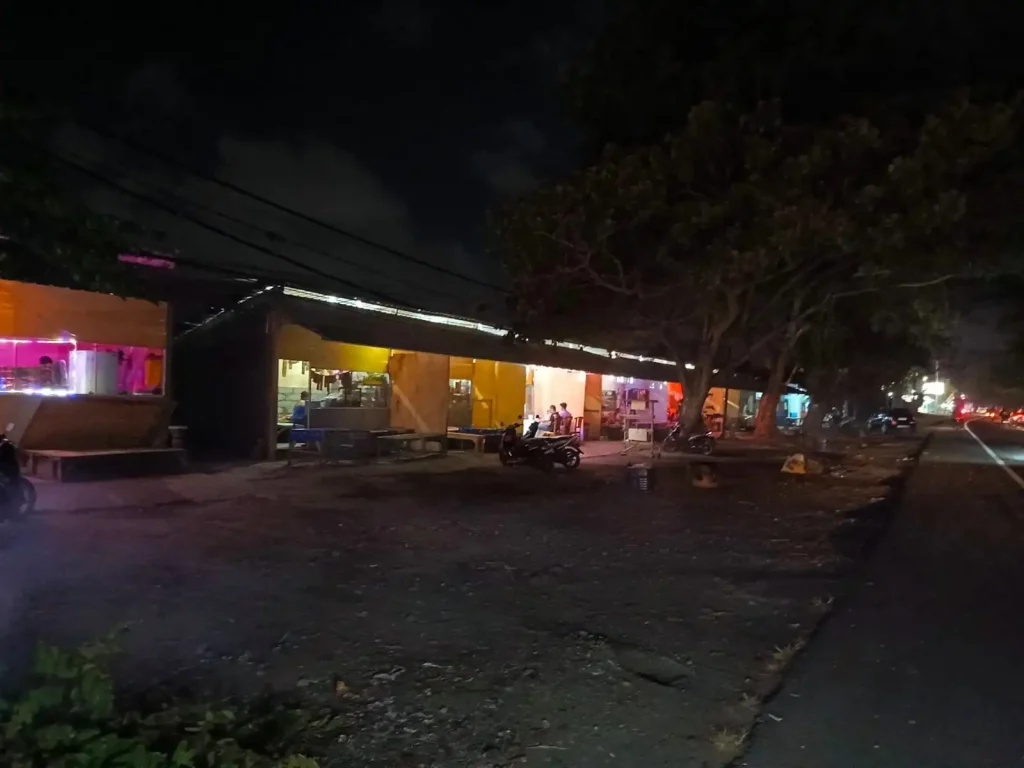 Kafe remang di Jalan bypass ida bagus mantra gianyar bali