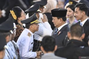 antarafoto-pelantikan-kepala-daerah-terpilih-pilkada-serentak-1740035560